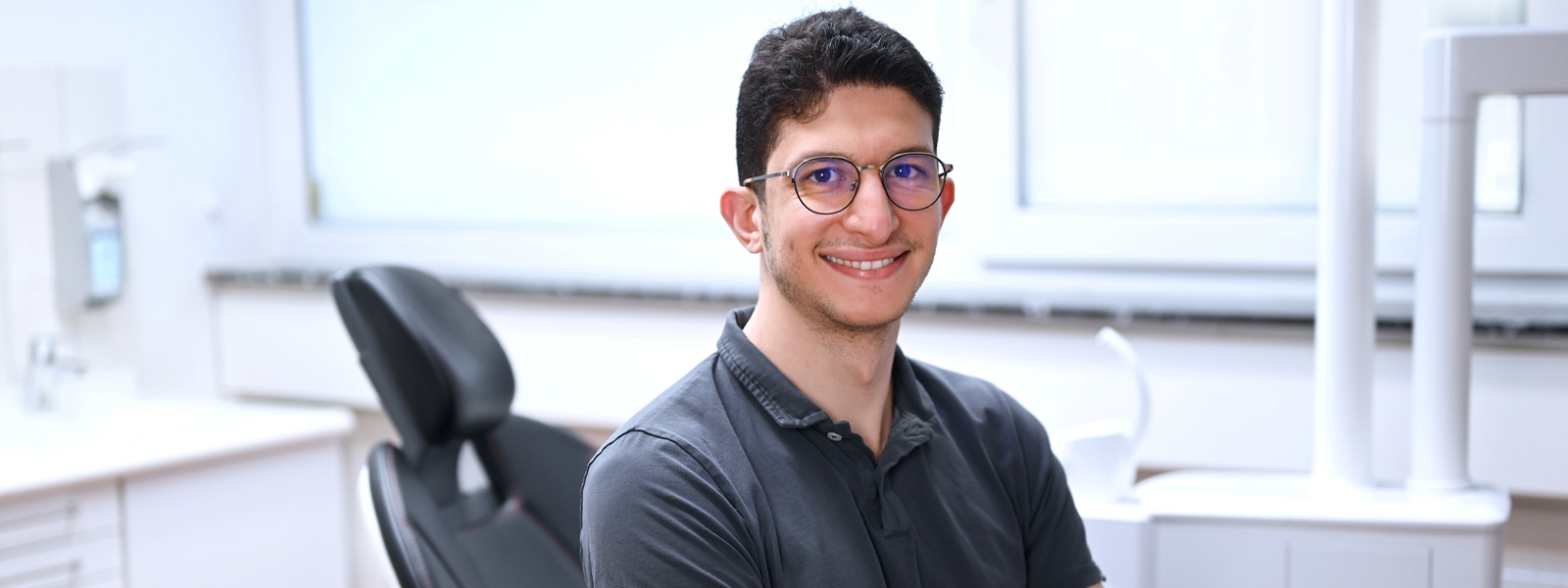 Zahnarzt Khaled Kiwan in Lauterbach und Storndorf